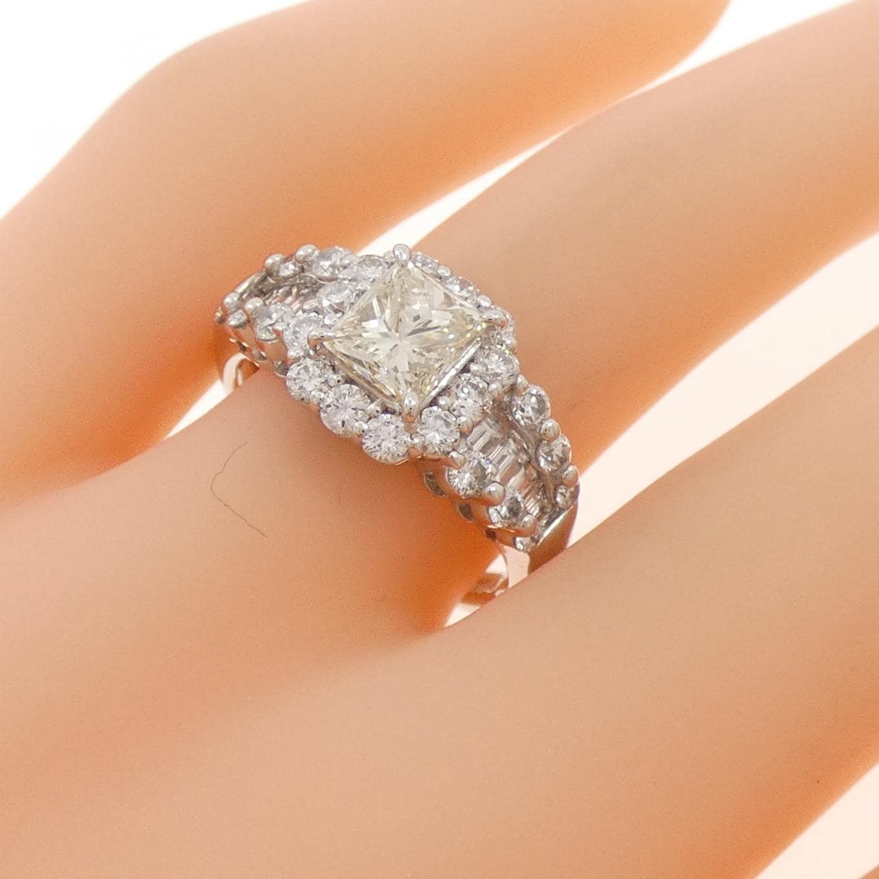 PT900 ダイヤモンド リング 1.009CT