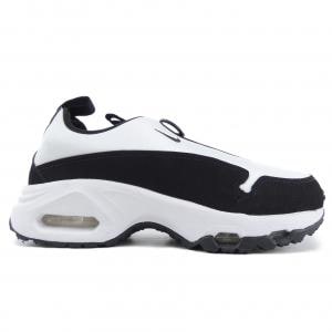 ナイキ NIKE スニーカー