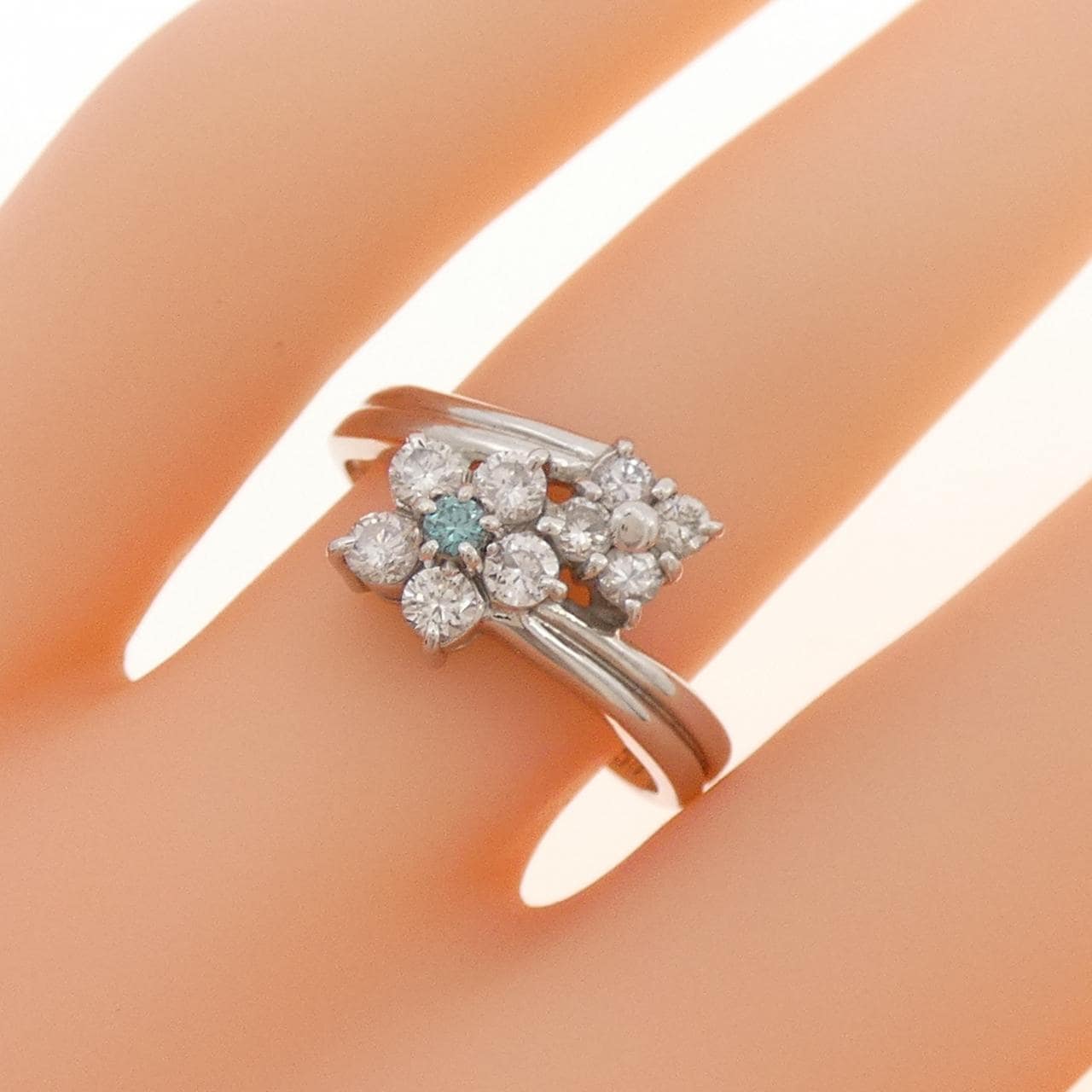 PT900 フラワー ダイヤモンド リング 0.50CT