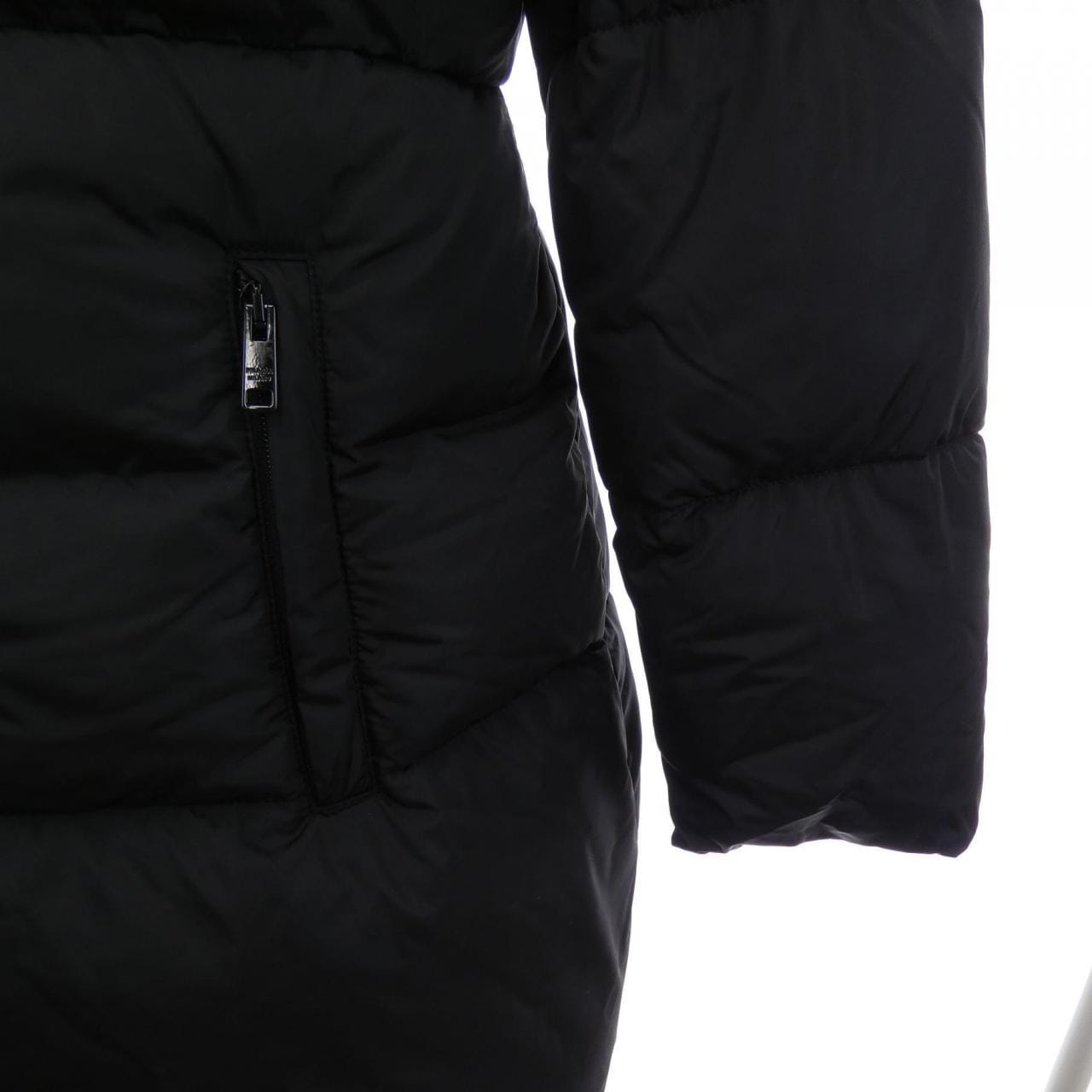 プラダ PRADA トライアングルロゴ 29F430 S192 1WQ9 ダウンコート