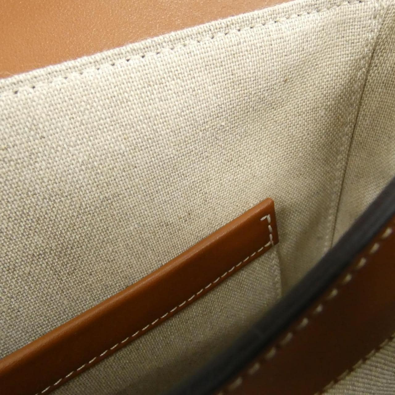 【新品】セリーヌ ミディアム ソフト 16 195542EOM ショルダーバッグ