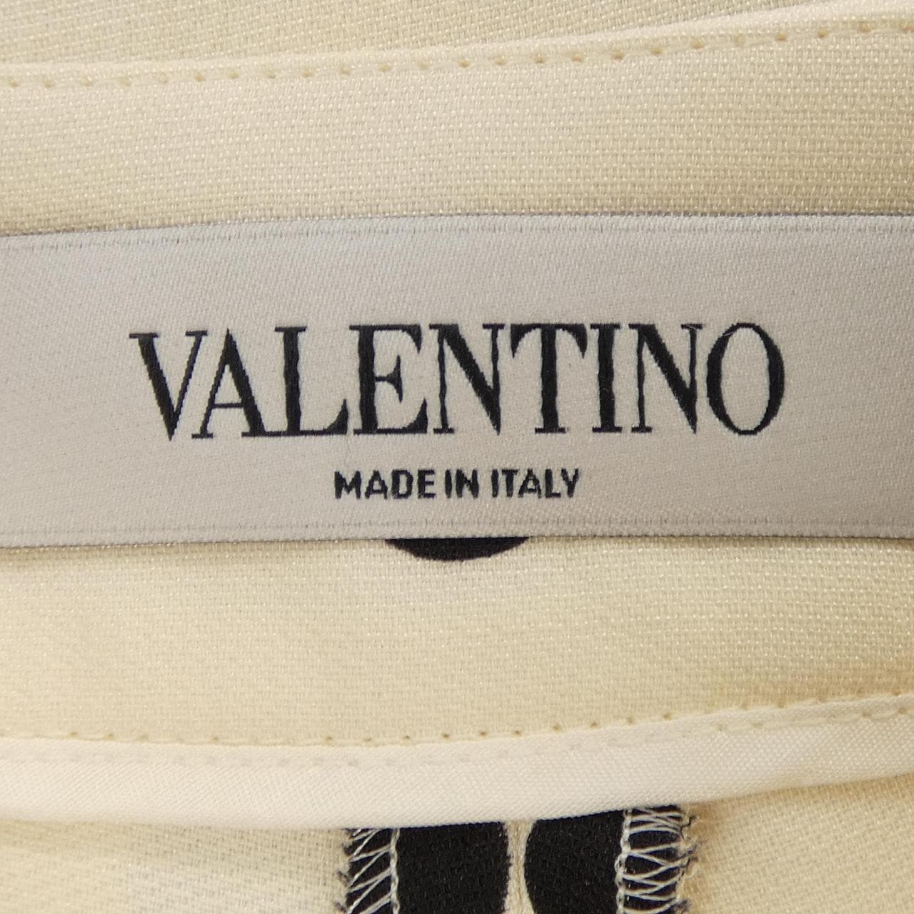ヴァレンティノ VALENTINO ショートパンツ