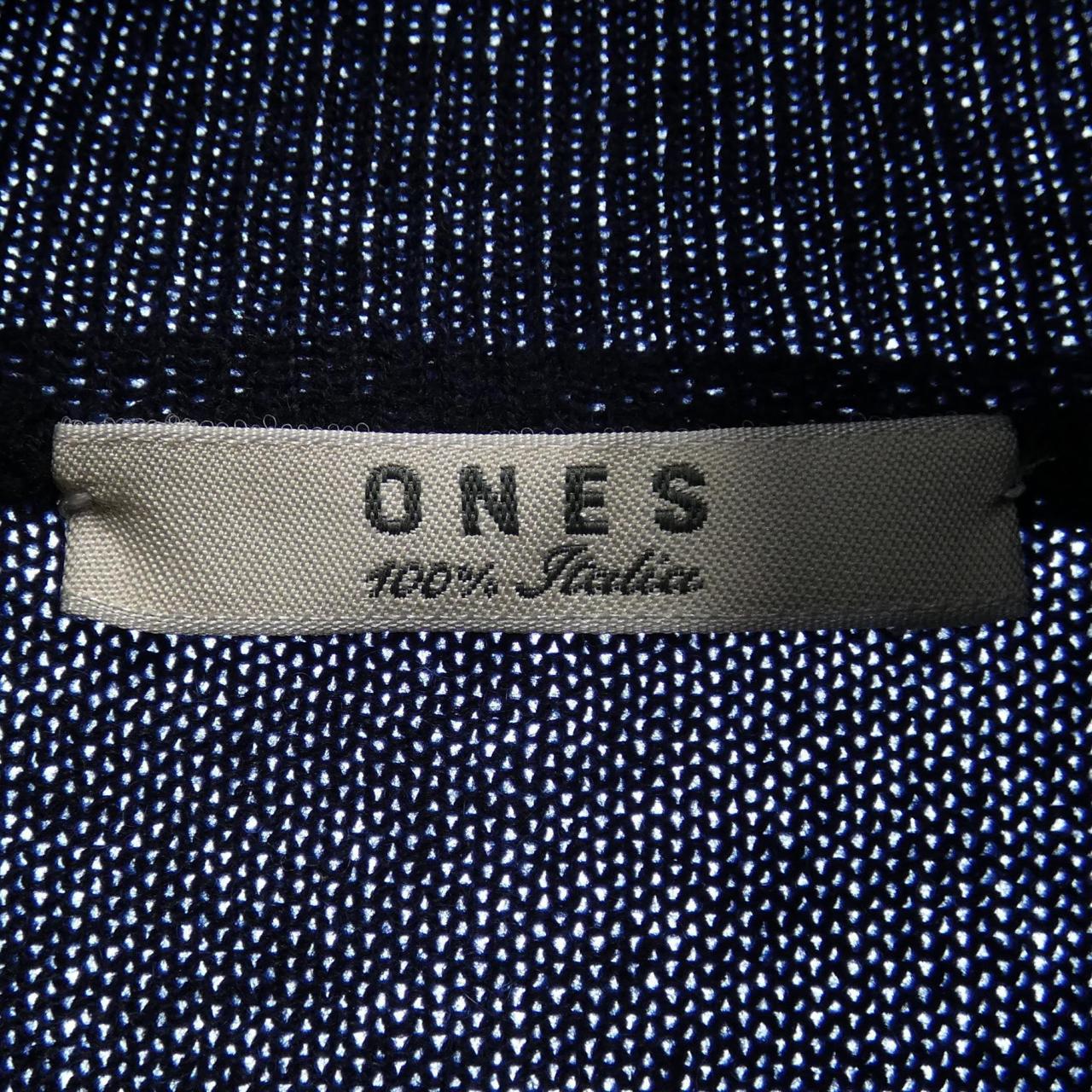 ONES ニット