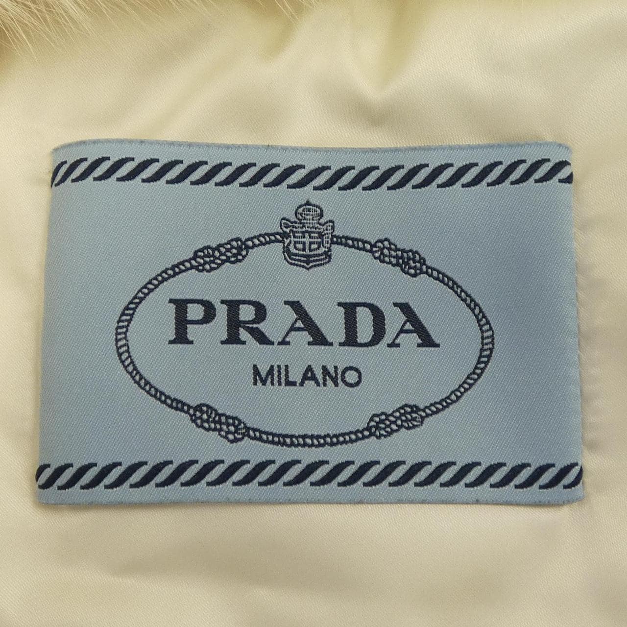 プラダ PRADA ダウンコート