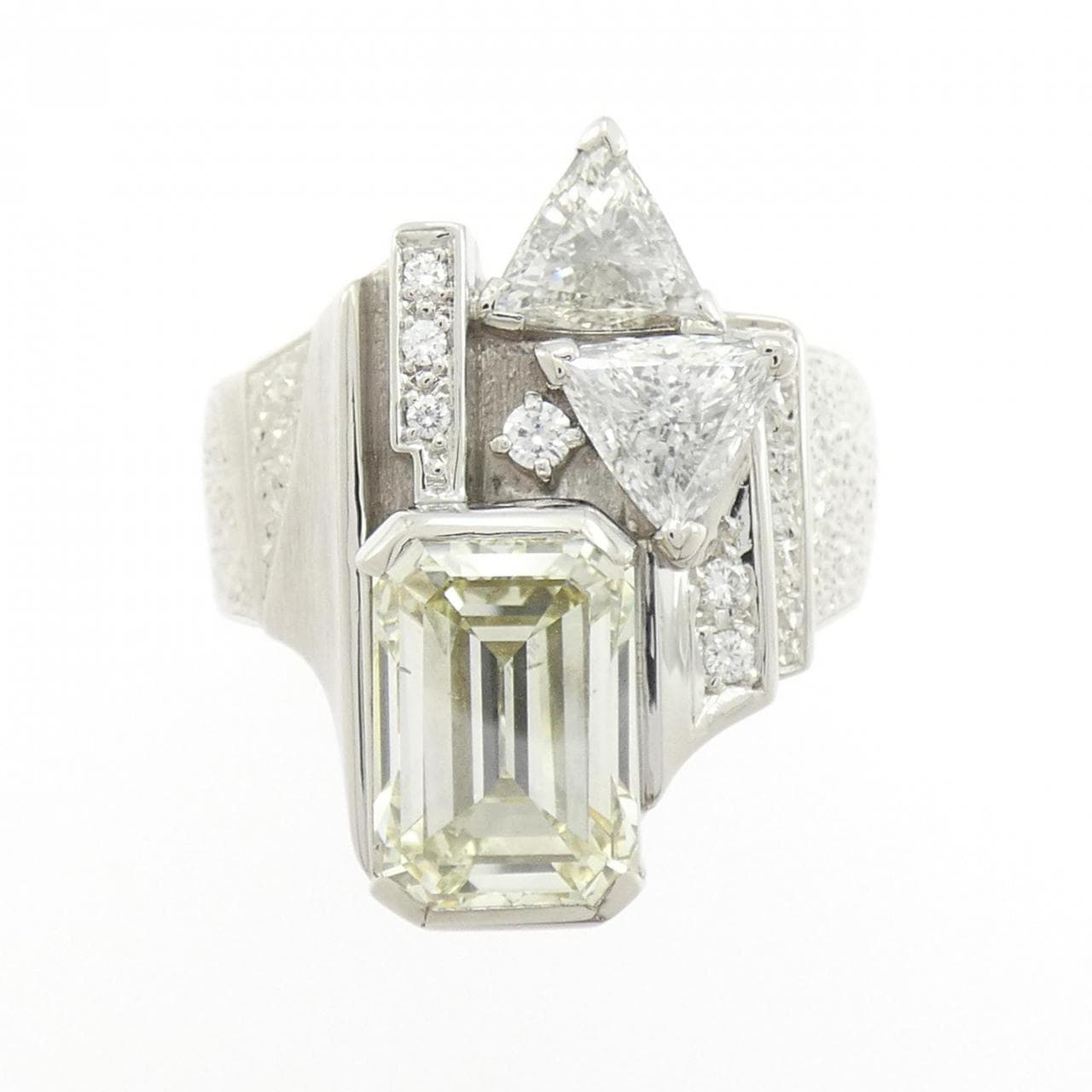 石川暢子 ダイヤモンド リング 6.07CT