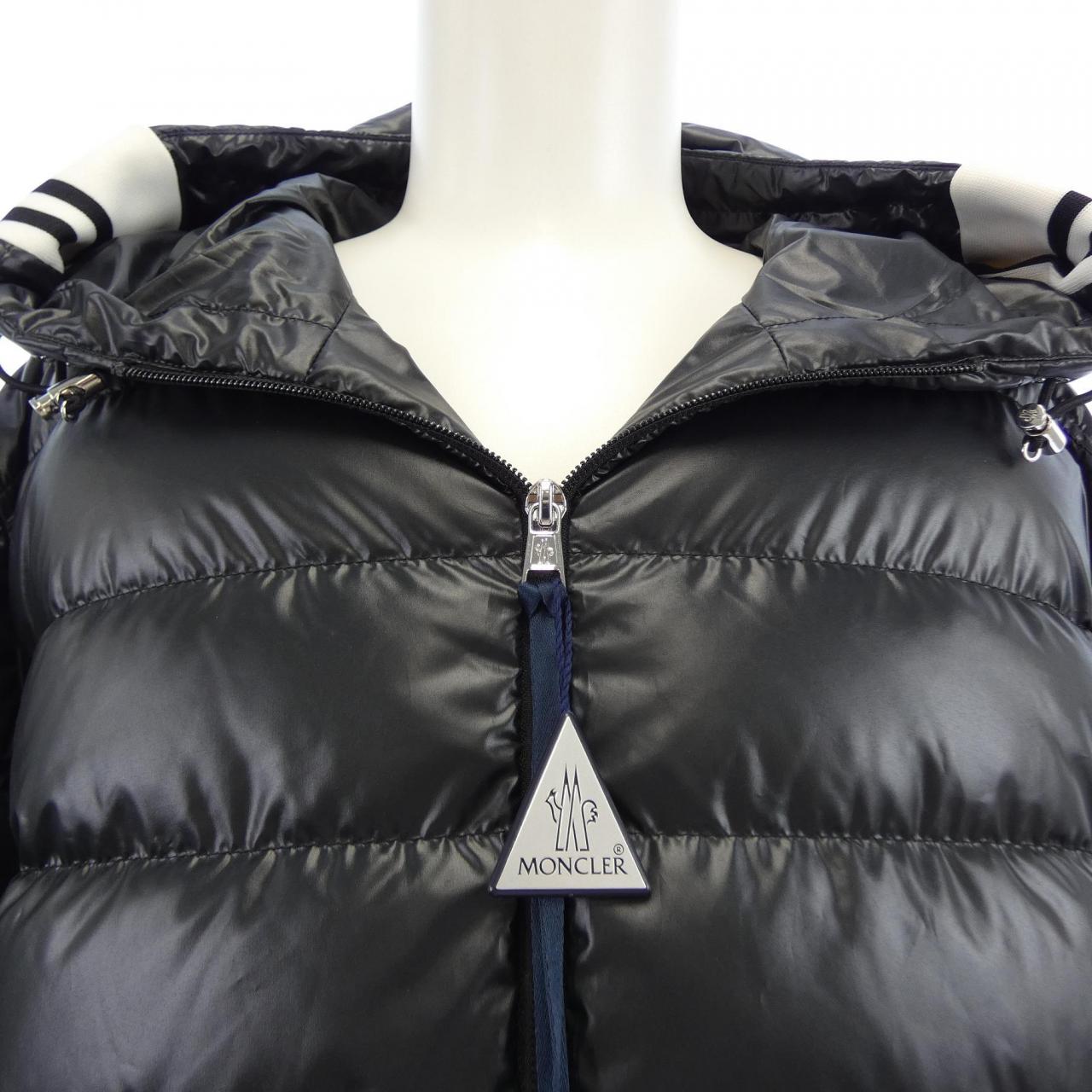 モンクレール MONCLER CORNOUR ダウンジャケット