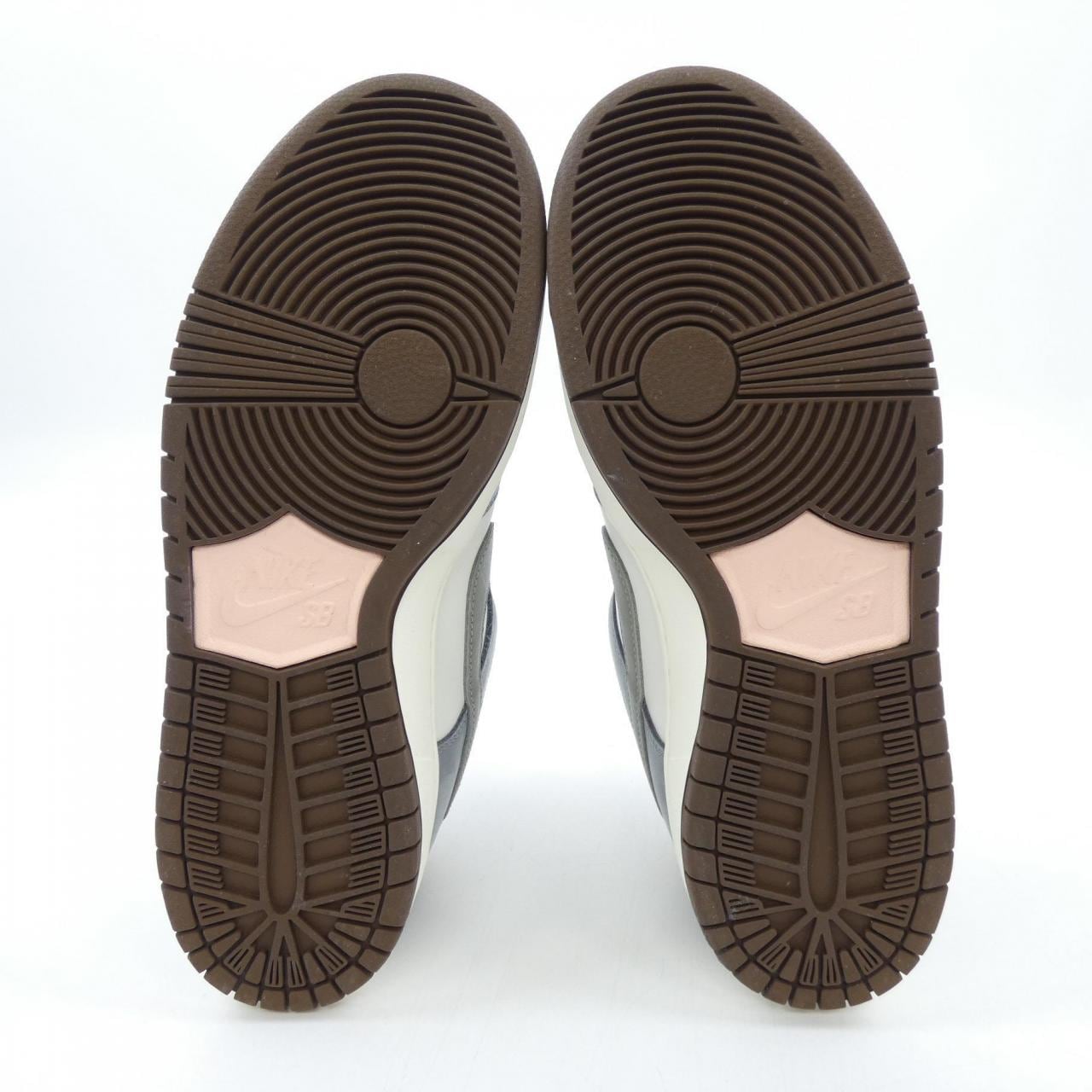 ナイキ NIKE FQ1180-001 スニーカー