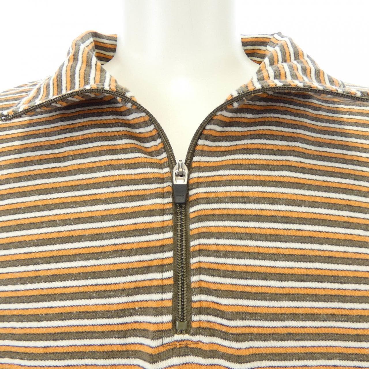 COMFORTABLE REASON トップス