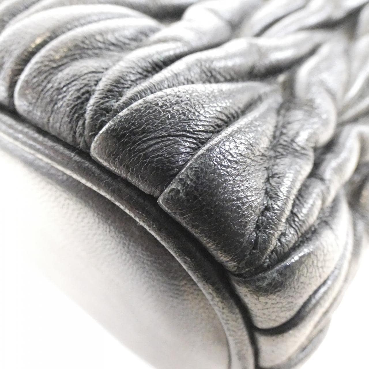 ミュウミュウ ショルダーバッグ