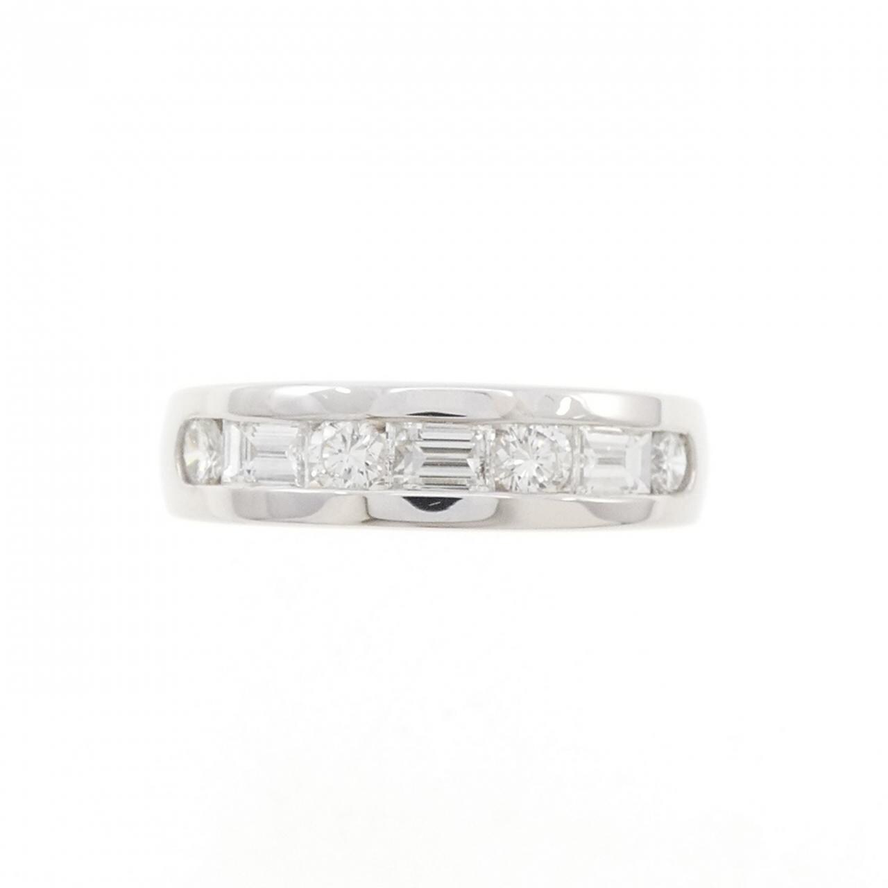 750WG Diamond ring