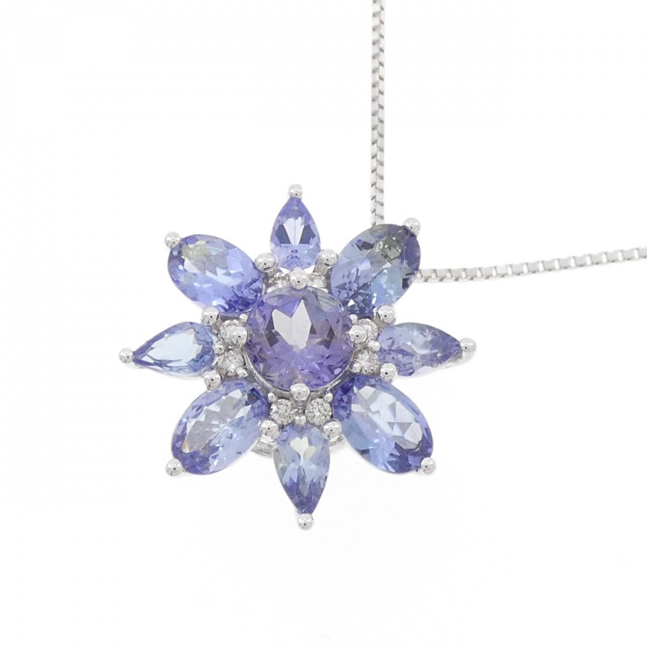 K18WG フラワー タンザナイト ネックレス 3.20CT
