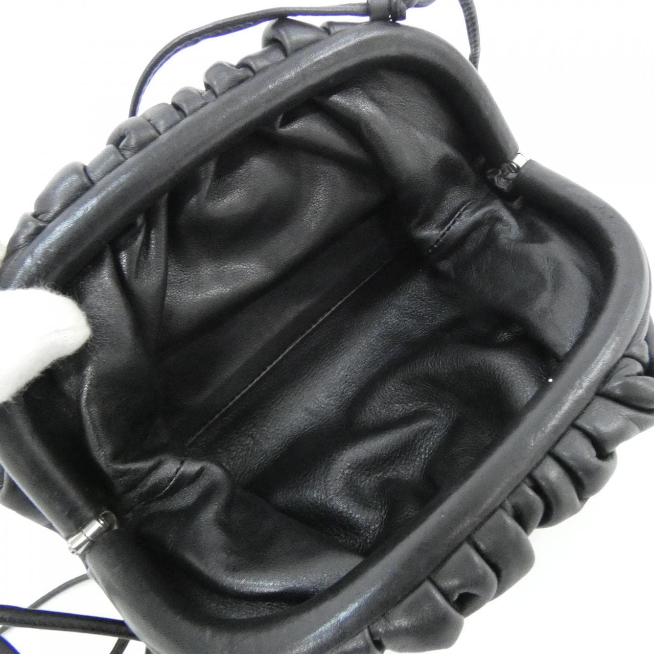 ボッテガヴェネタ 585852 VCP40 ショルダーバッグ