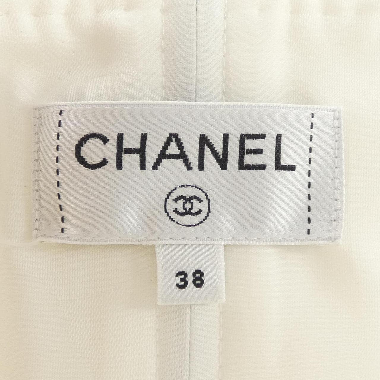 シャネル CHANEL LOOK4 P80806V73570 26C ショートパンツ
