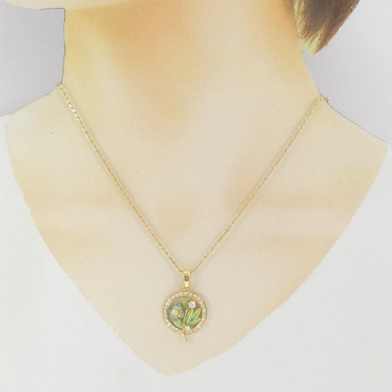 マリエラ エナメル ネックレス