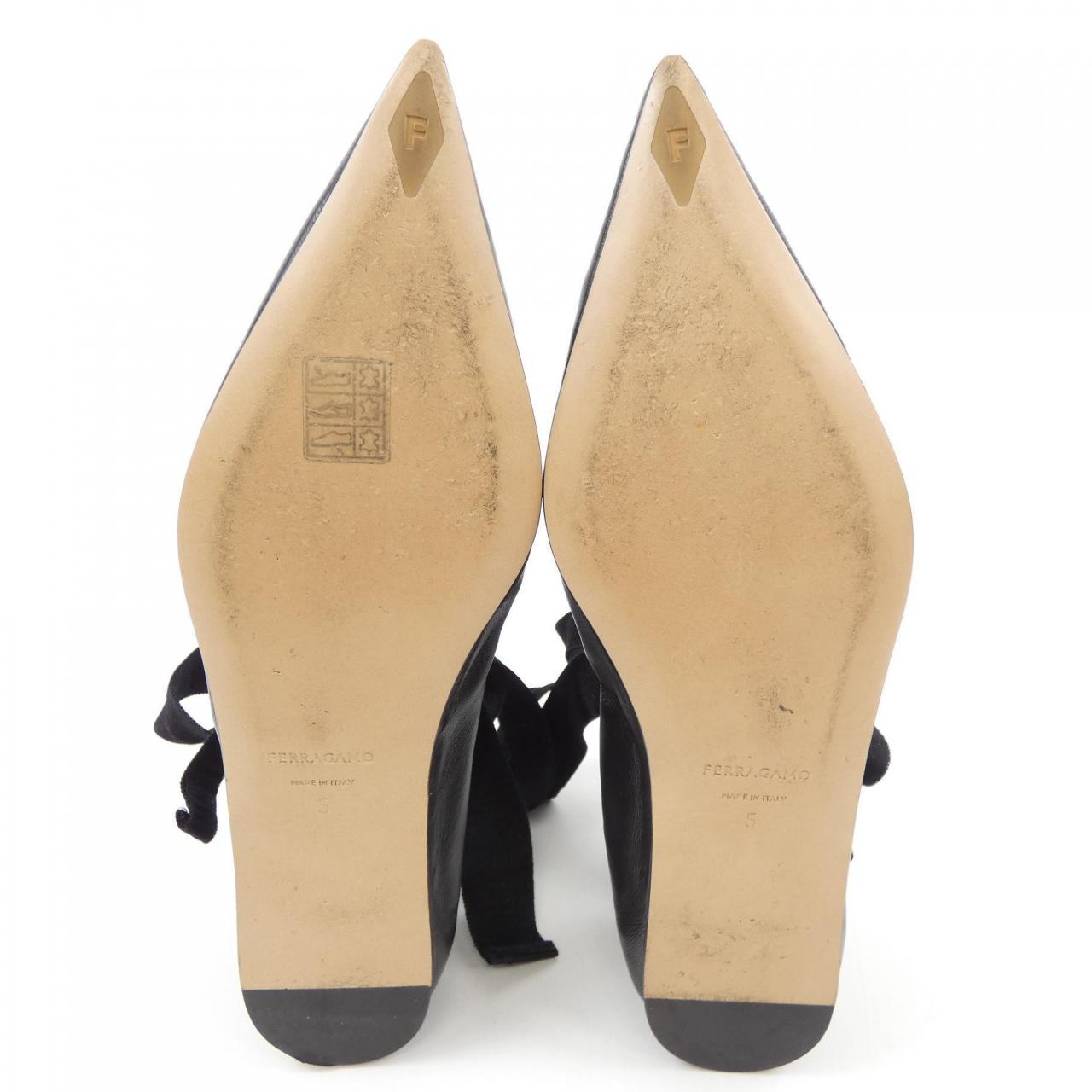 フェラガモ FERRAGAMO CARICE 0782673 パンプス