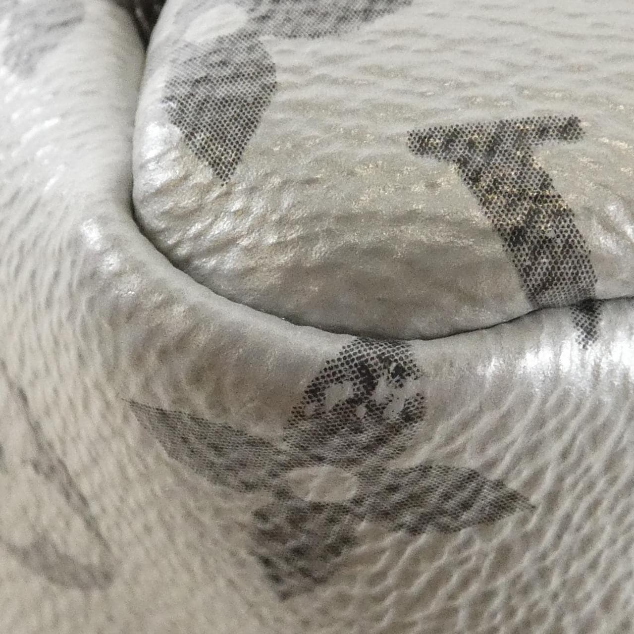 ルイヴィトン モノグラム シルバー アポロ バックパック M43845 リュックサック