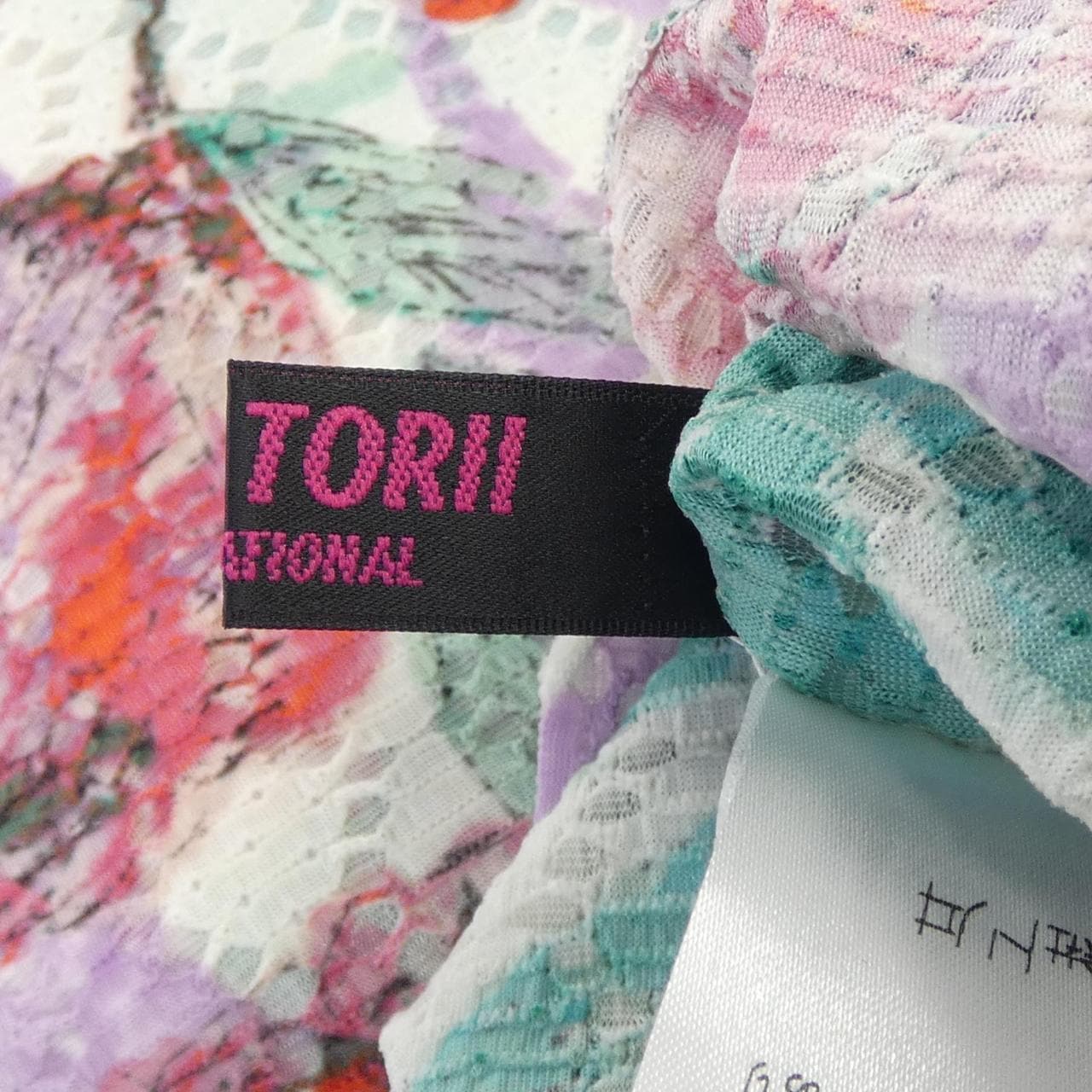 ユキトリイ YUKI TORII トップス
