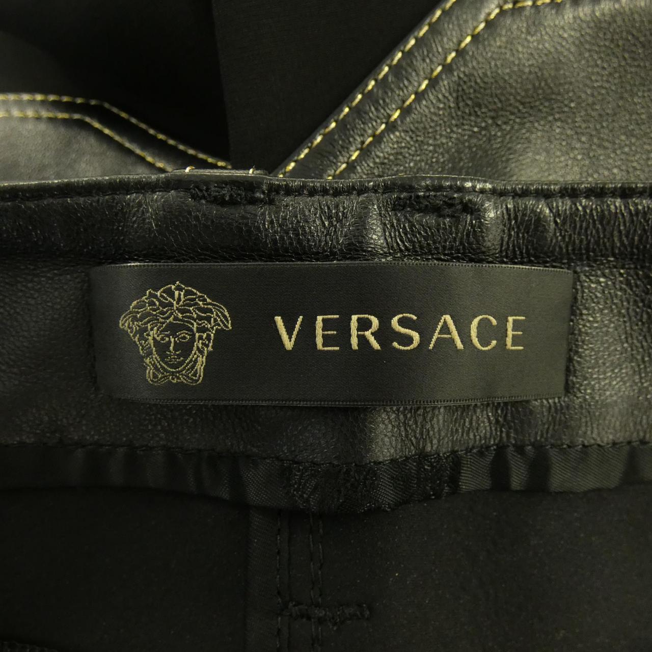 ヴェルサーチェ VERSACE A80212 A221310 パンツ