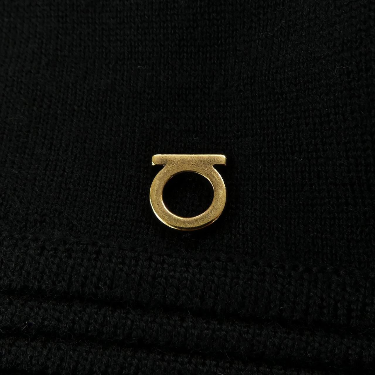 サルヴァトーレフェラガモ SALVATORE FERRAGAMO ニット