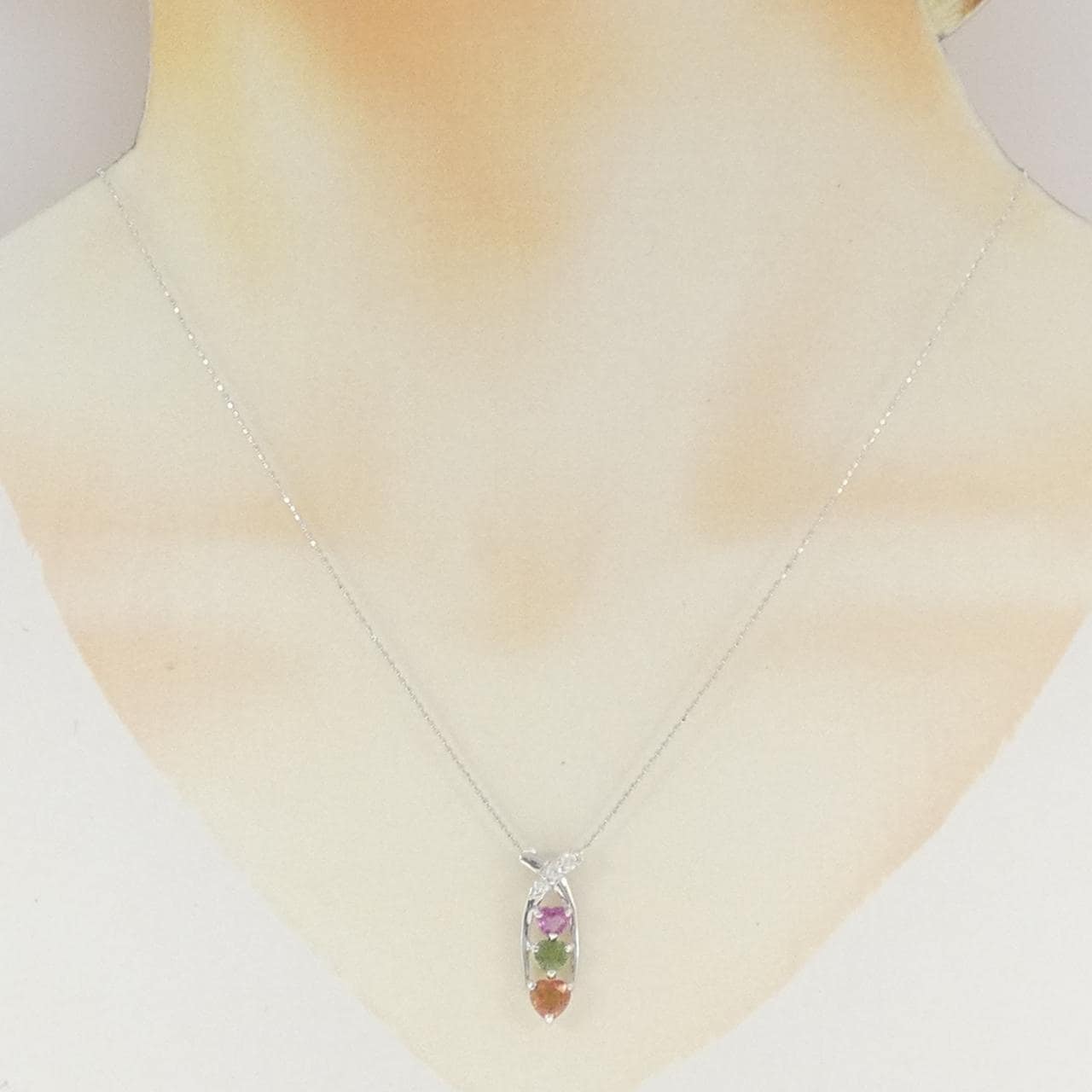 K18WG ハート サファイヤ ネックレス 1.28CT