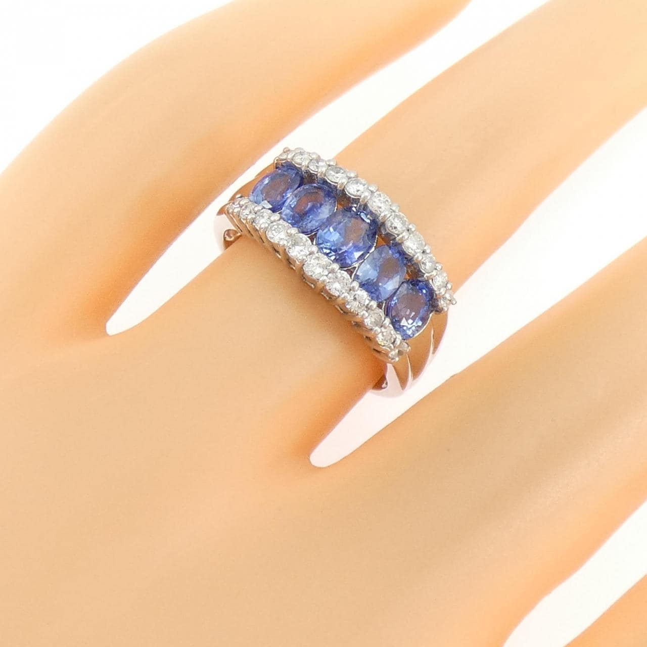 PT900 サファイヤ リング 1.58CT