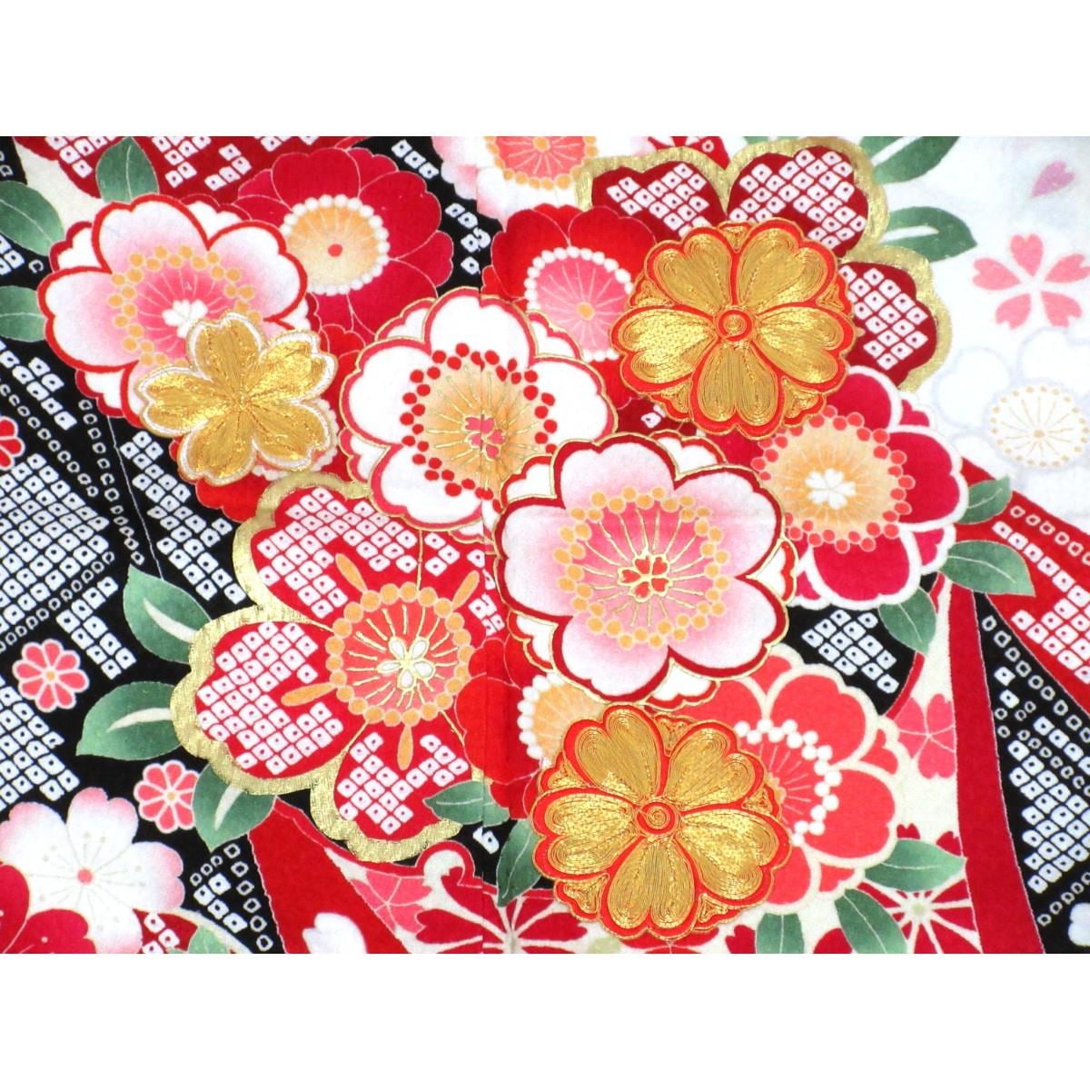 振袖　友禅金彩加工　刺繍入り