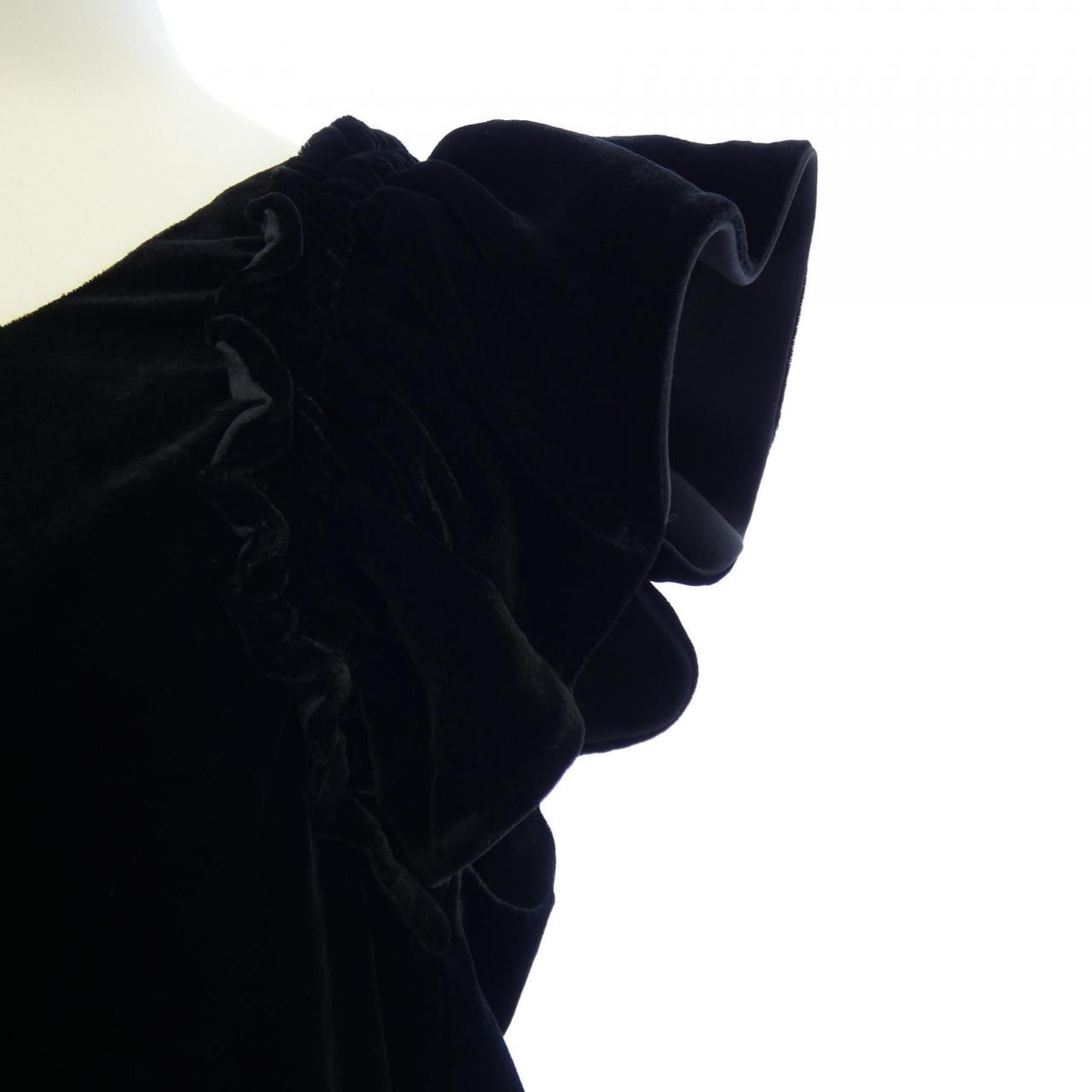 エンポリオアルマーニ EMPORIO ARMANI ワンピース