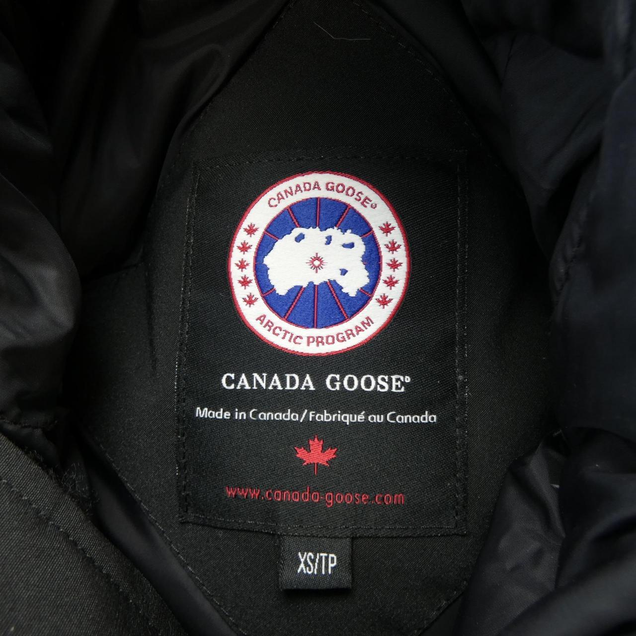 加拿大鵝CANADA GOOSE羽絨服