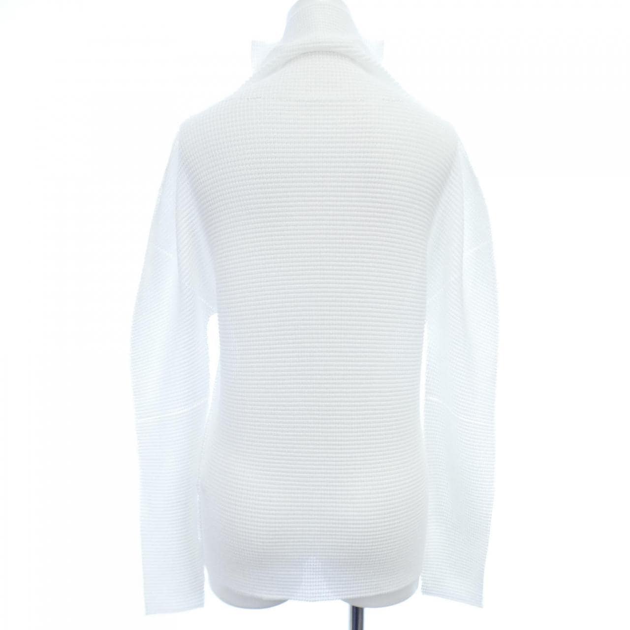 ミーイッセイミヤケ me ISSEY MIYAKE トップス