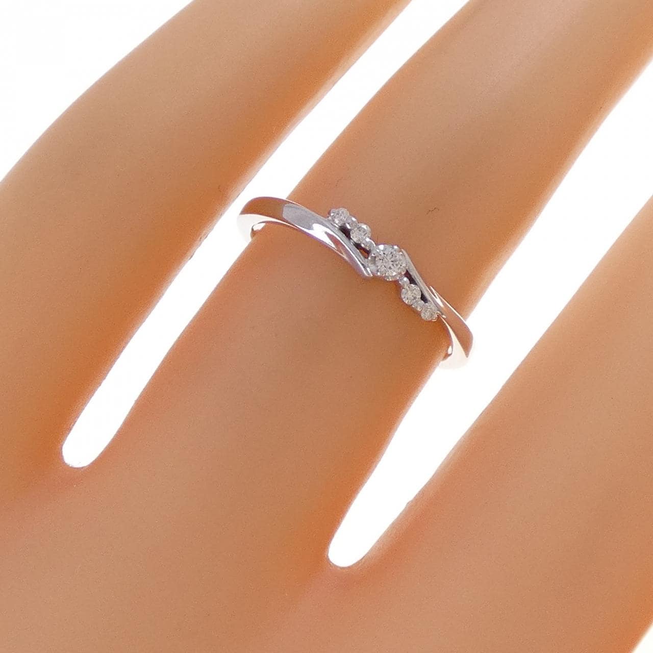 4゜C ダイヤモンド リング