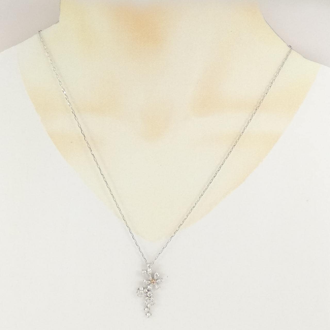 K18PG/PT950/PT850 フラワー ピンクダイヤモンド ネックレス 0.031CT