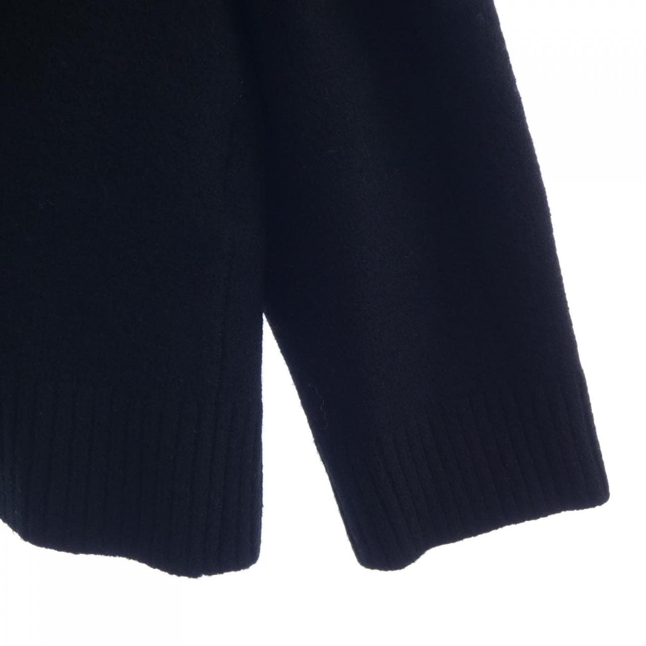 ジェイダブルアンダーソン J.W.ANDERSON ニット