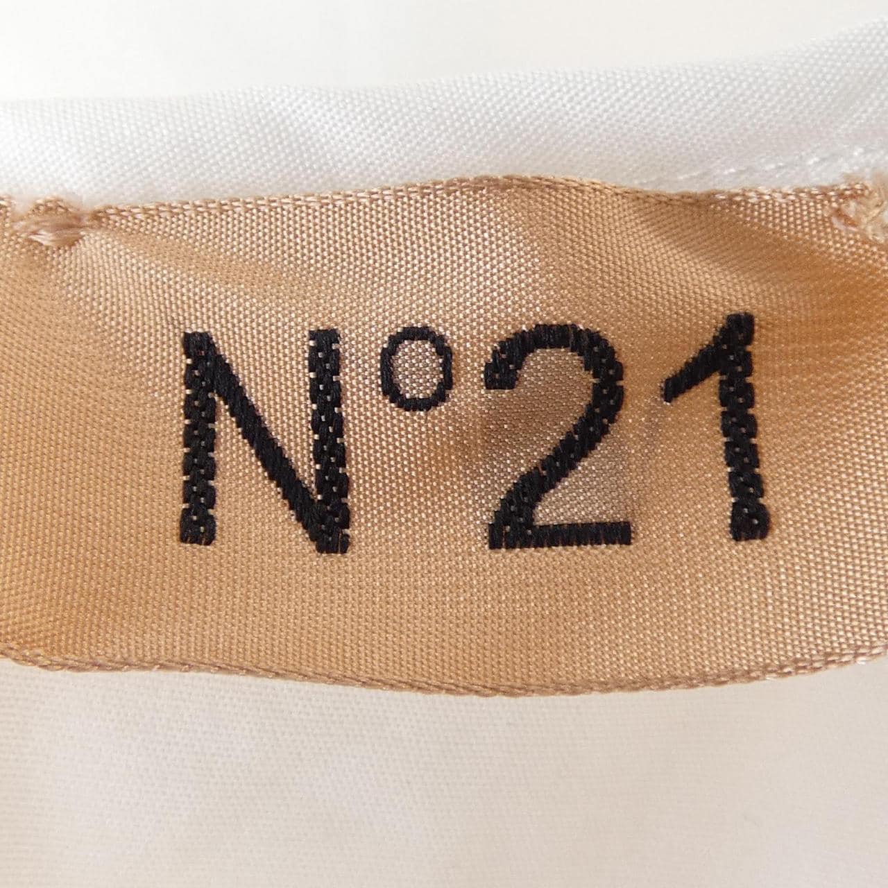 ヌメロヴェントゥーノ N°21 トップス