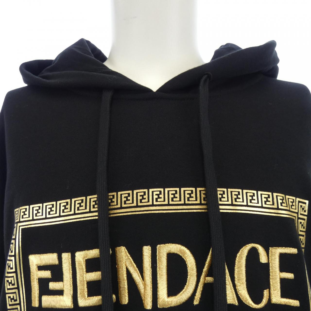 フェンダーチェ FENDACE パーカー