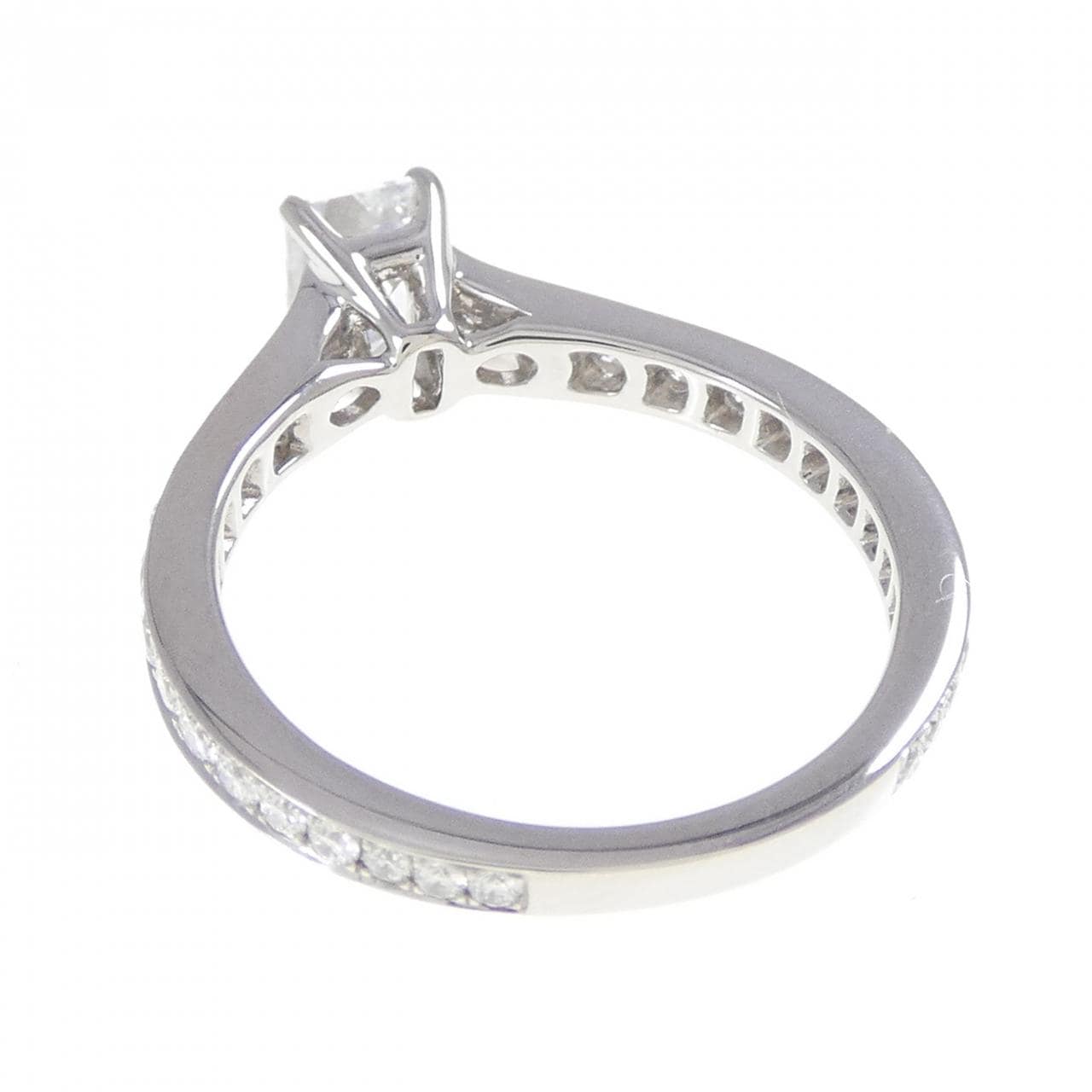 グラフ フレーム エメラルドカット リング 0.57CT (D VS1)