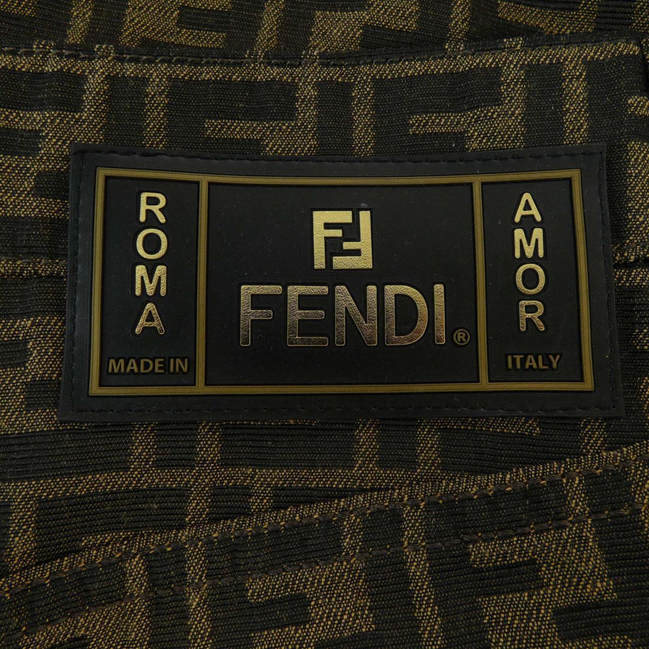フェンディ FENDI FLP242 A6WJ ショートパンツ