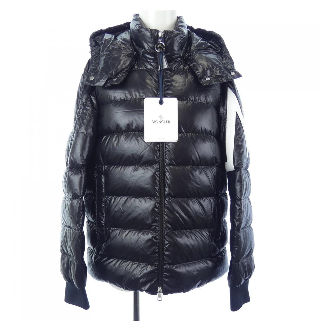 モンクレール MONCLER ダウンジャケット