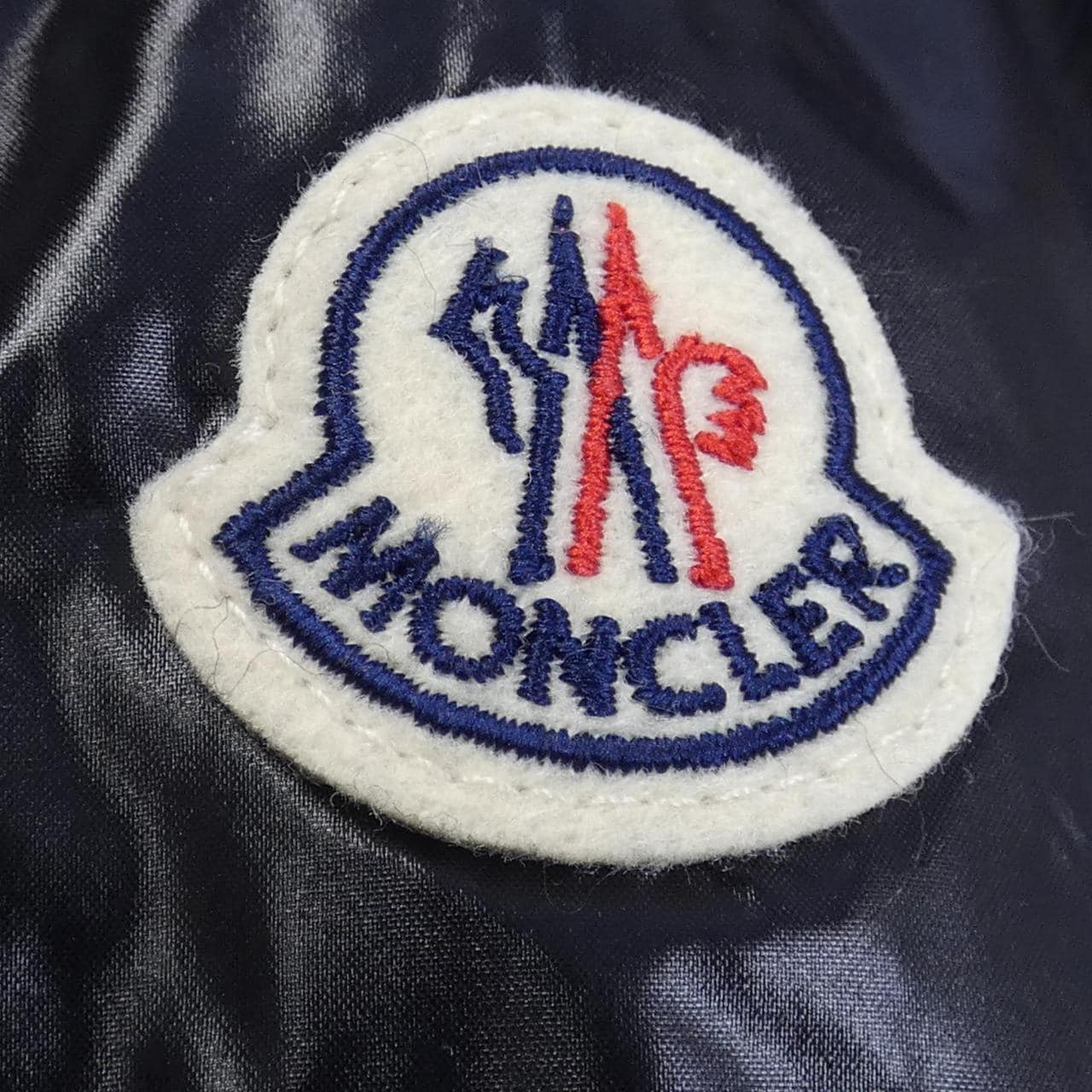 モンクレール MONCLER ダウンジャケット