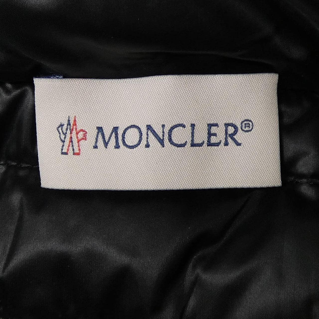 モンクレール MONCLER 10939B00032 M1131 ダウンジャケット