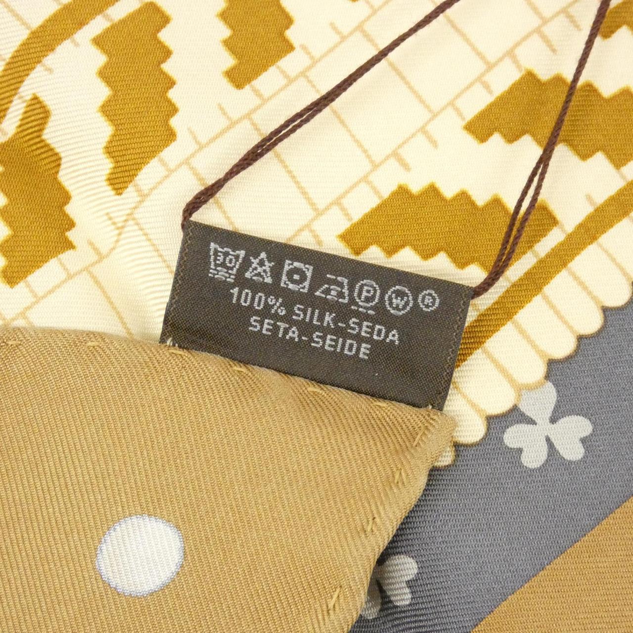 エルメス BOUCLES ET GALONS DU TSAR カレ ウォッシュ スカーフ