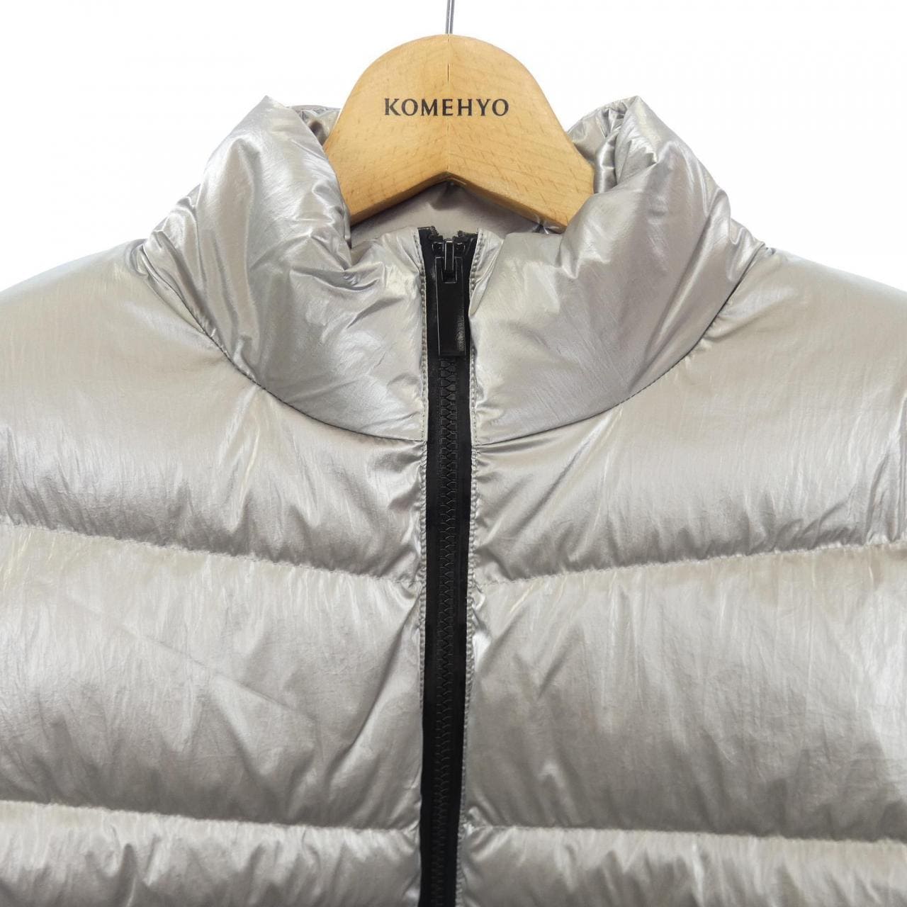 モンクレール MONCLER ダウンジャケット