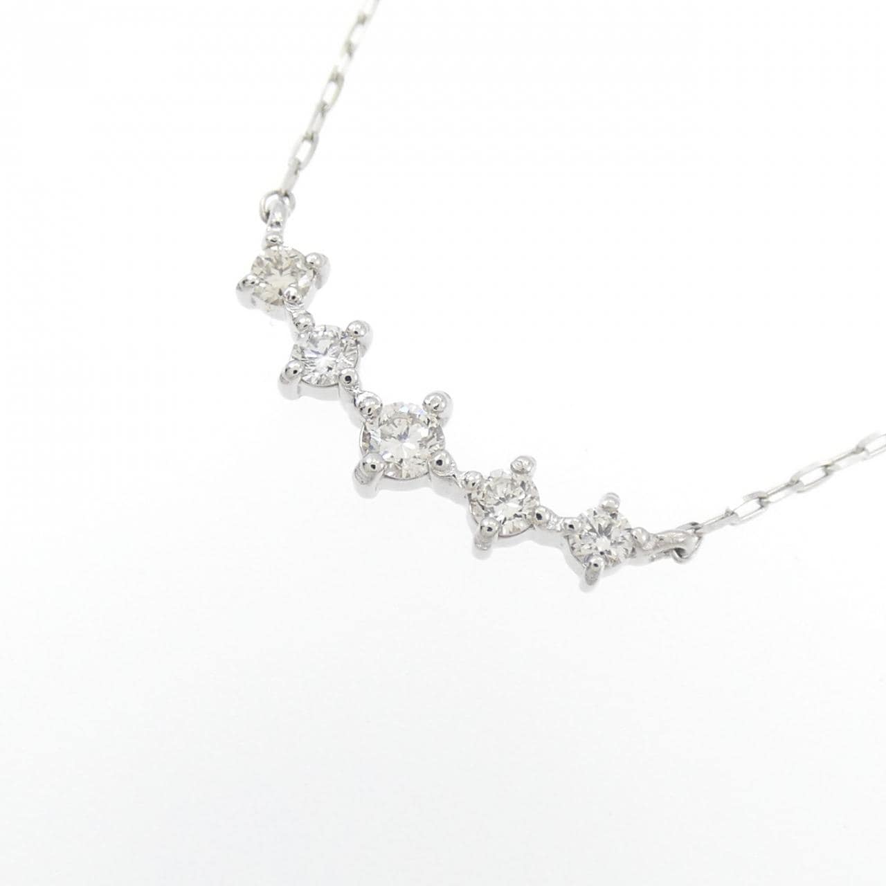 [BRAND NEW] PT Diamond Necklace 0.10CT