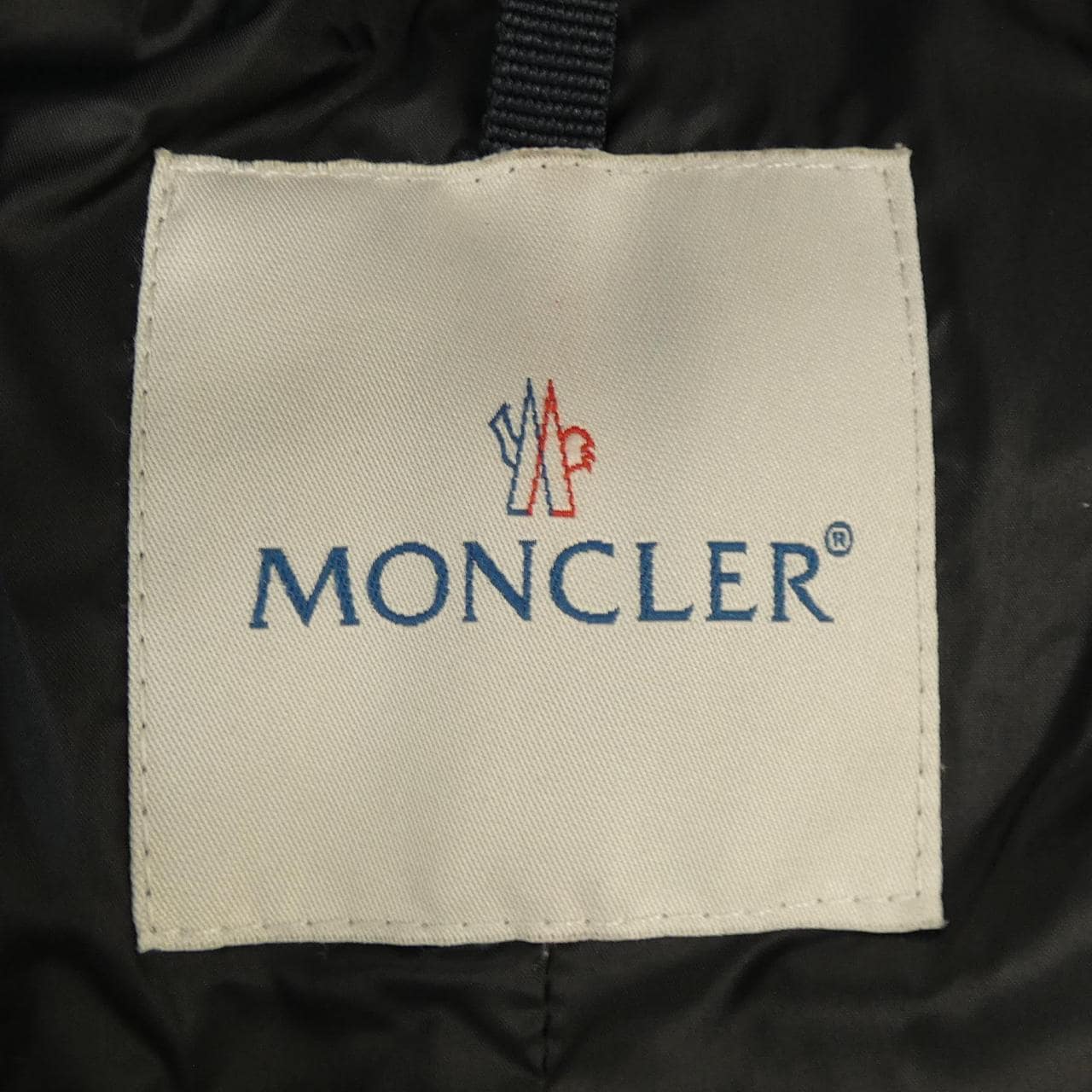 モンクレール MONCLER ダウンジャケット