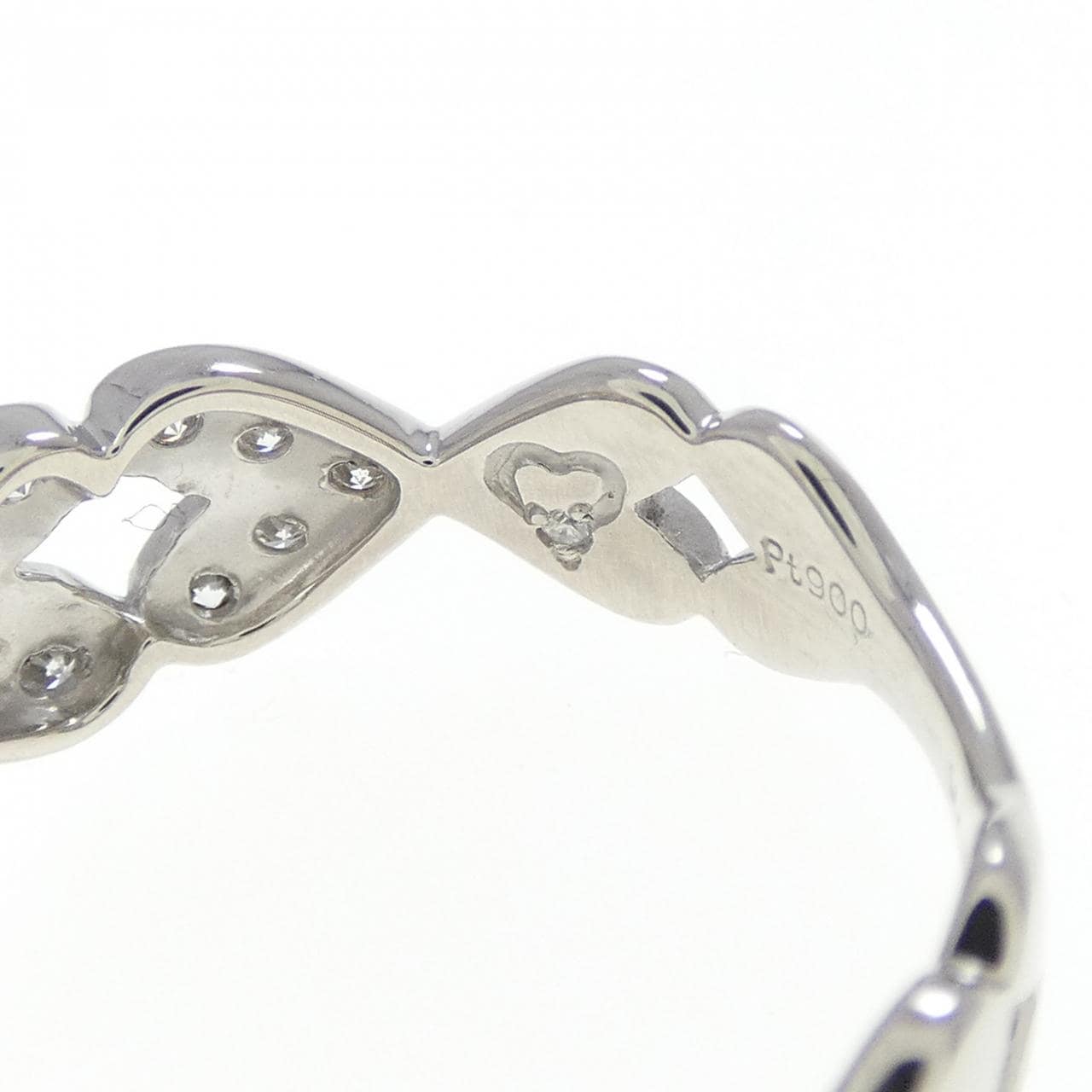 PT900鑽石戒指，0.825克拉