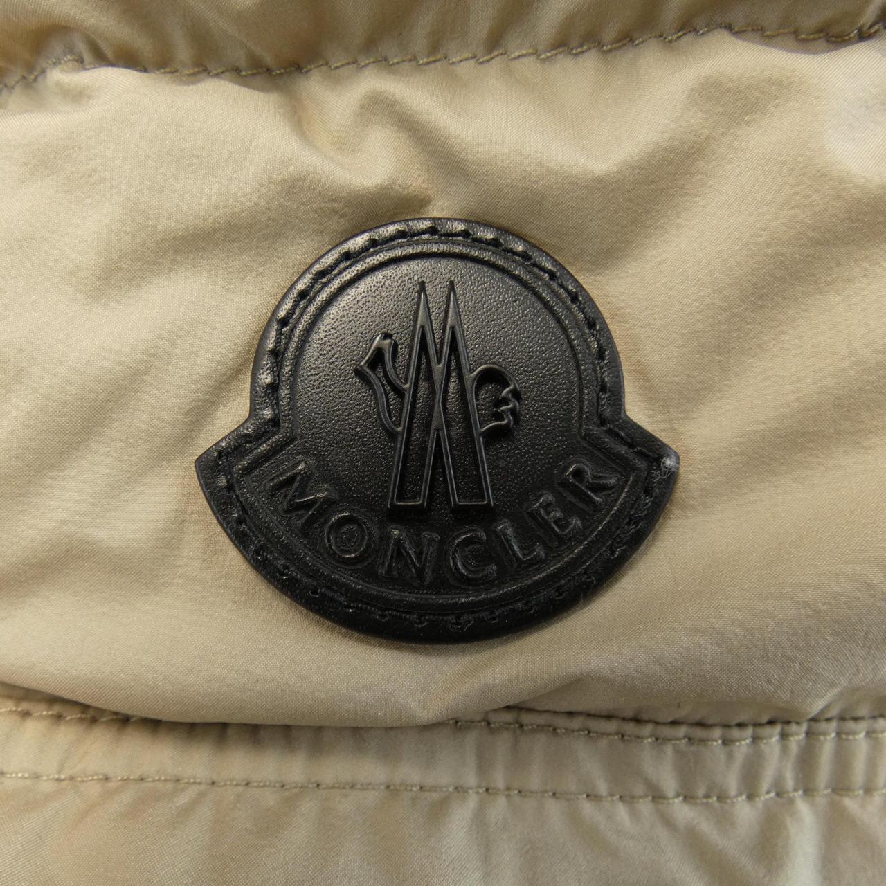 モンクレール MONCLER ダウンジャケット