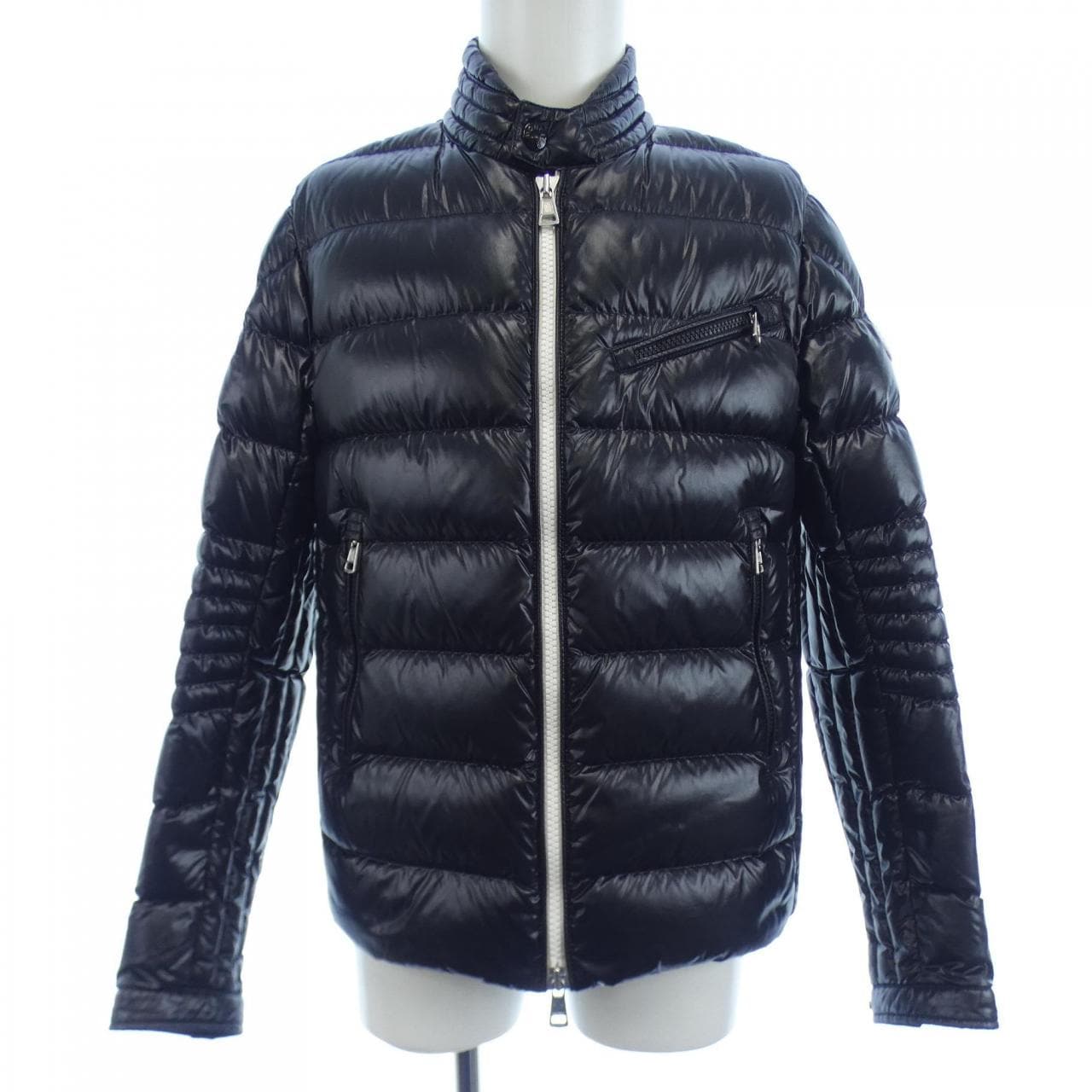 モンクレール MONCLER ダウンジャケット