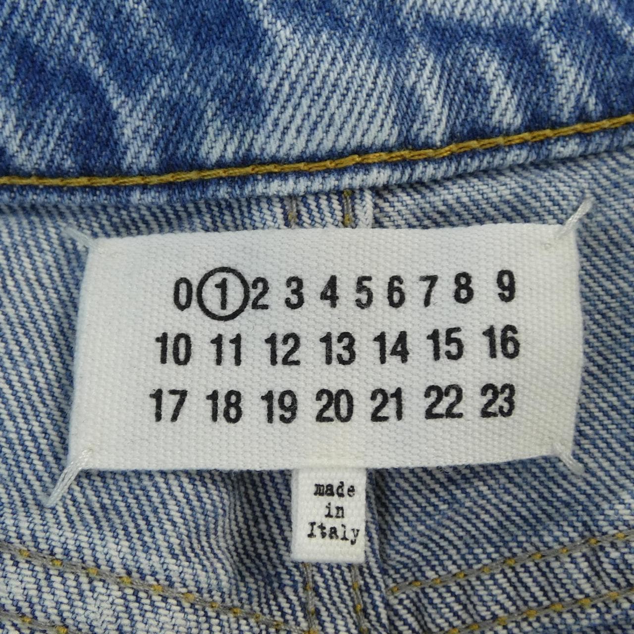 メゾンマルジェラ Maison Margiela スラッシュディテール S51LA0051 ジーンズ