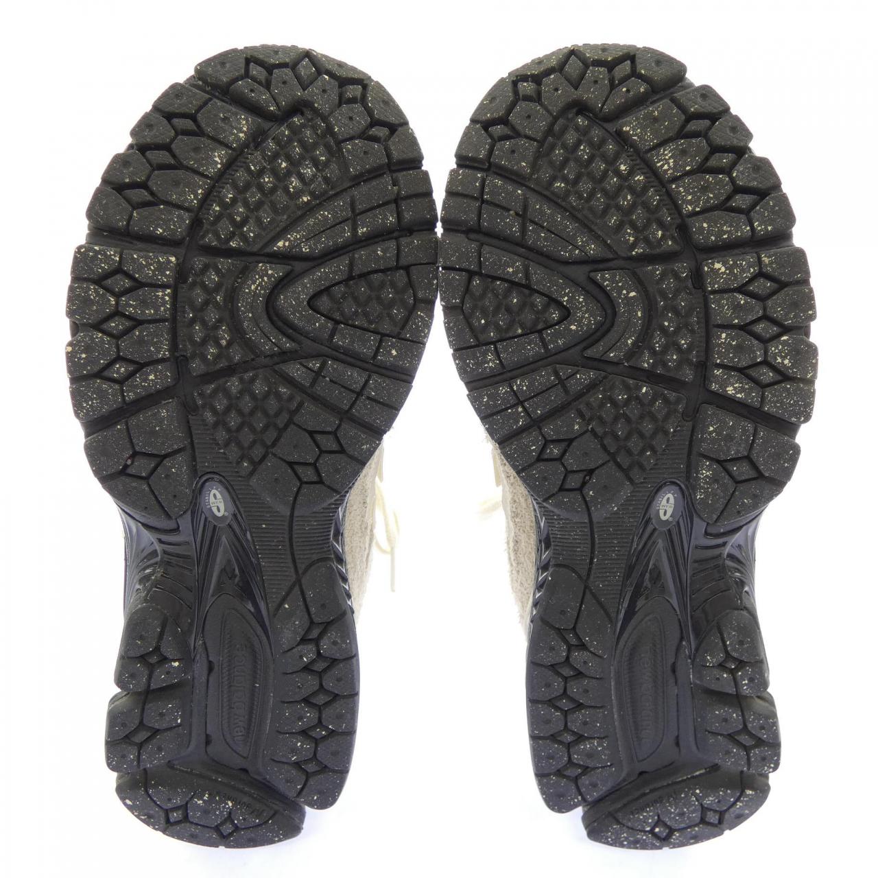 ニューバランス NEW BALANCE M1906DB スニーカー