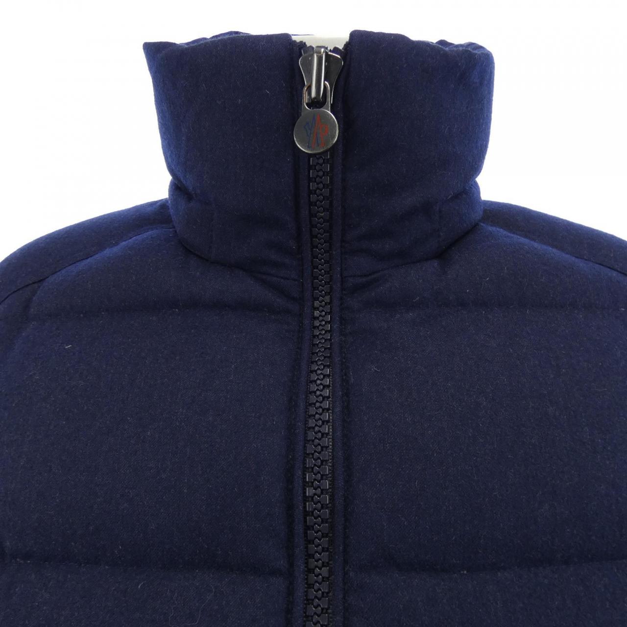 モンクレール MONCLER ダウンジャケット