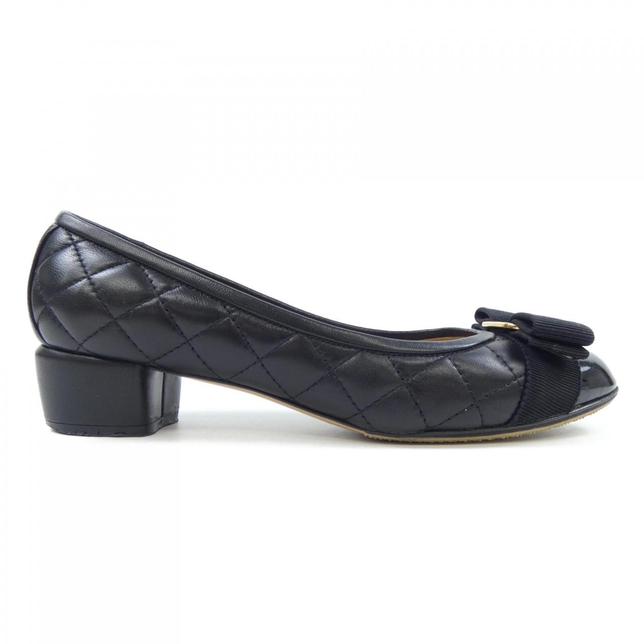 サルヴァトーレフェラガモ SALVATORE FERRAGAMO パンプス